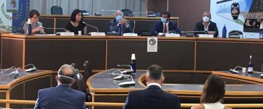 L’amministrazione comunale di Policoro, in Basilicata, ha annunciato l’attivazione degli hotspot che permettono ai cittadini, scaricando l’app dedicata, di accedere gratuitamente e in modo semplice alla rete Internet attraverso un’infrastruttura pubblica